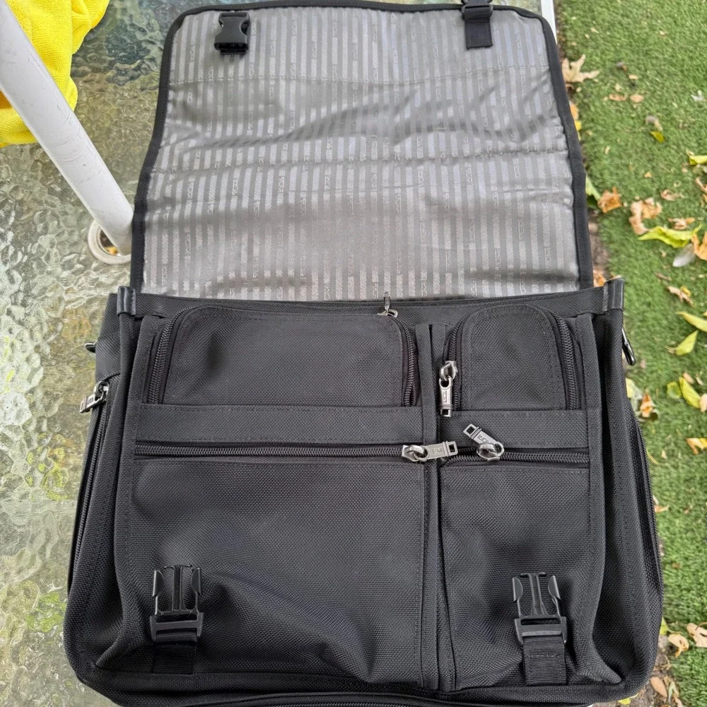 Tumi Alpha Ballistic Nylon Expandable Briefcase Black Laptop Bag 26071D4 Travel